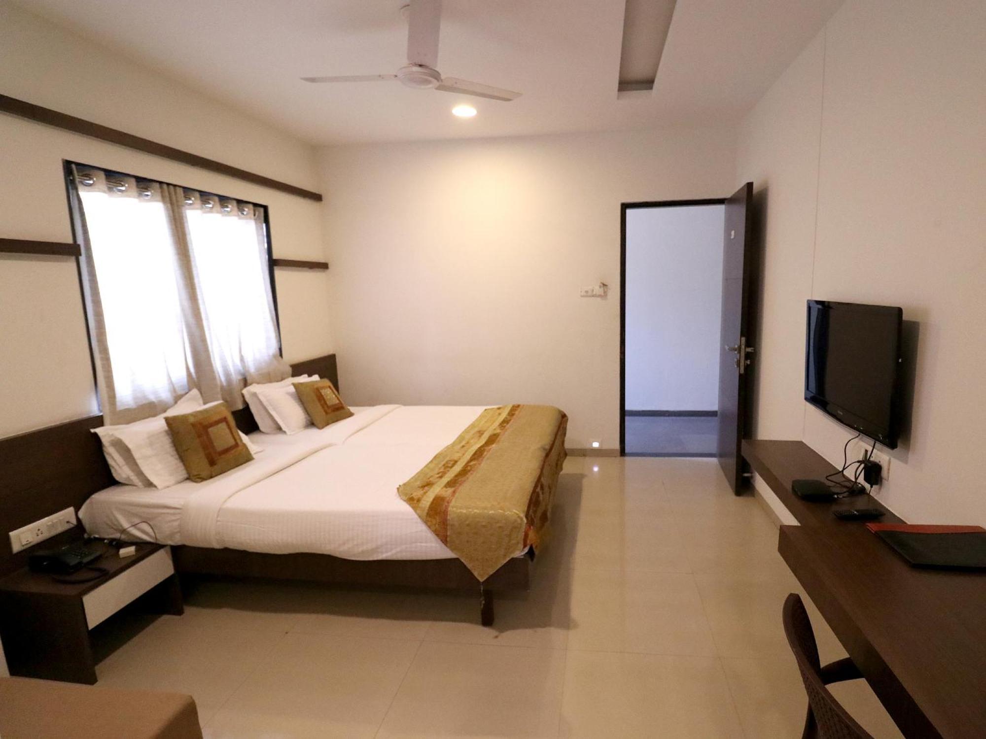 Hotel Girnar Aurangabad (Maharashtra) Exterior foto