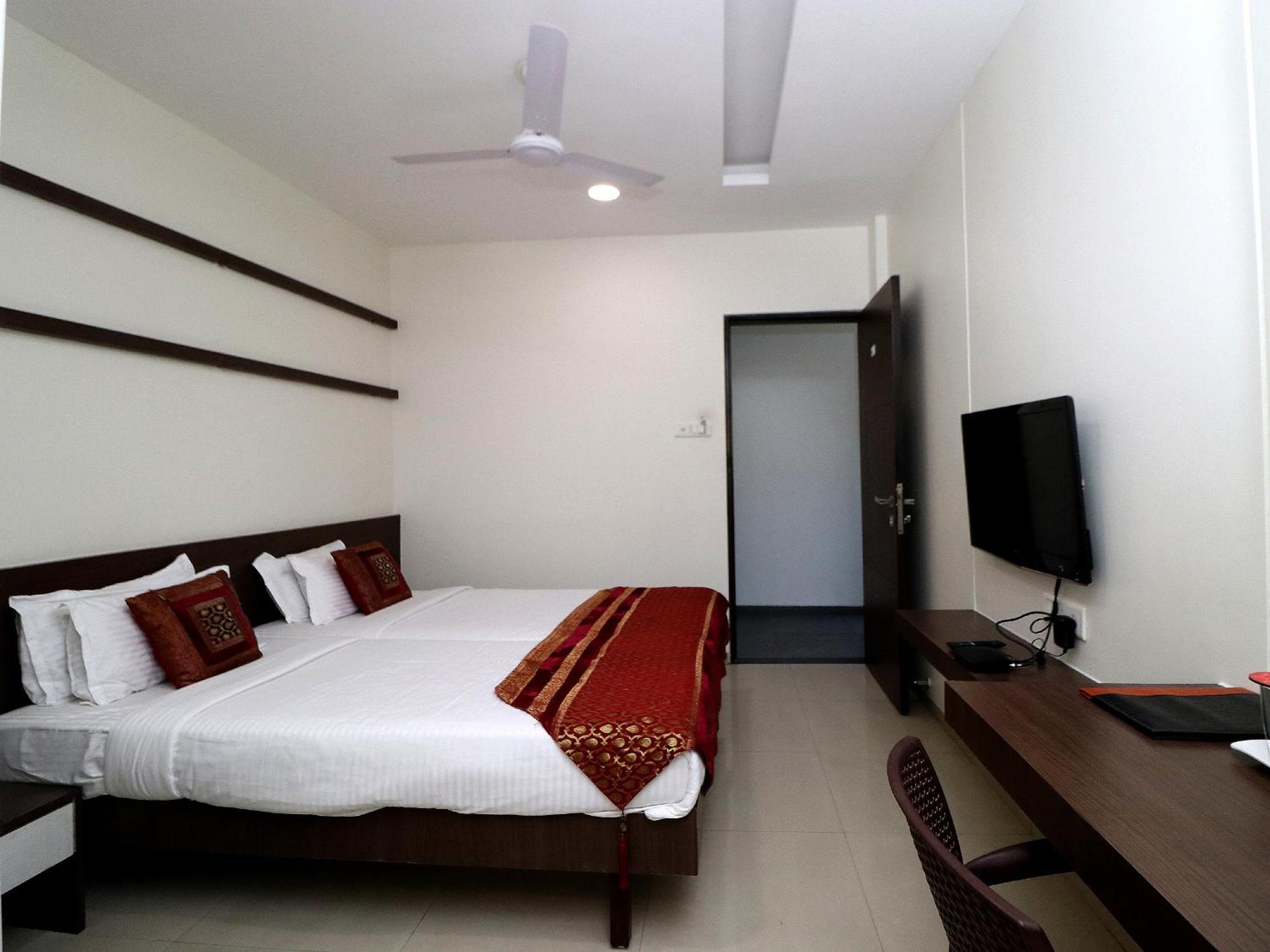 Hotel Girnar Aurangabad (Maharashtra) Exterior foto