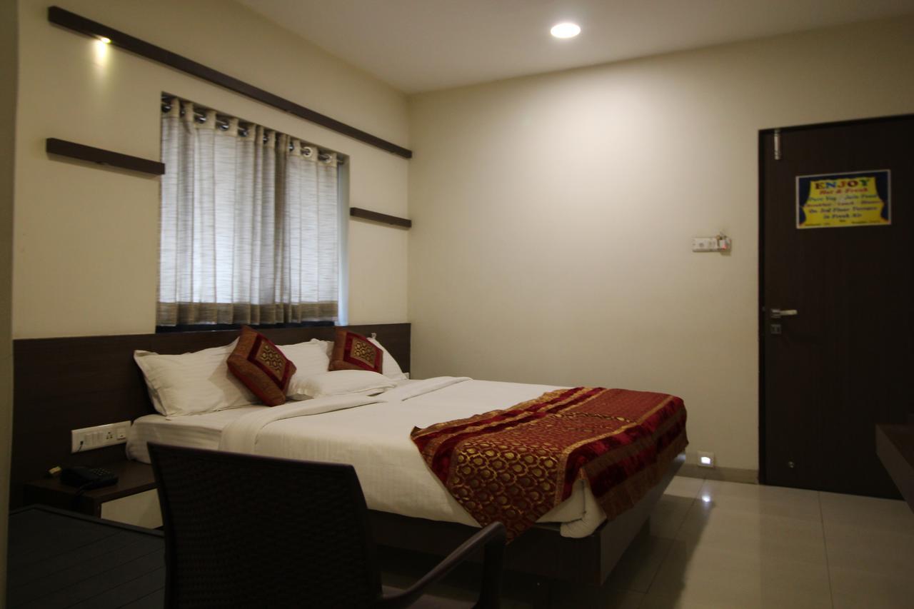 Hotel Girnar Aurangabad (Maharashtra) Exterior foto