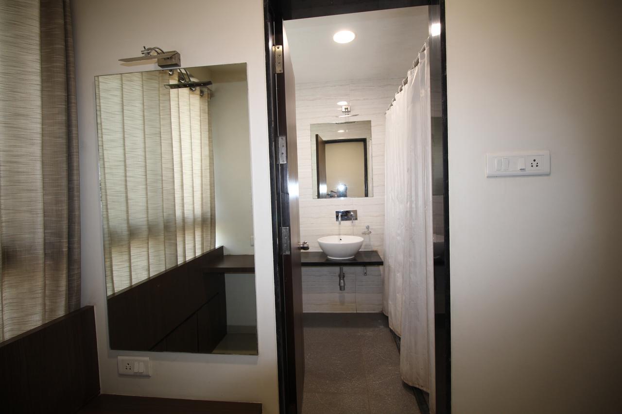 Hotel Girnar Aurangabad (Maharashtra) Exterior foto